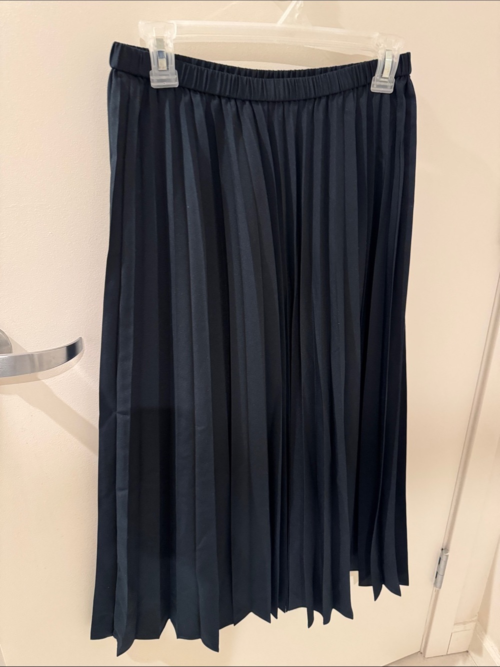 Uniqlo Pleated Skirt Navy